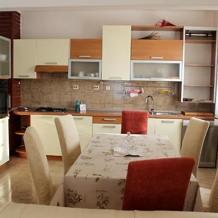 בית הארחה Marinovic 3462 3*